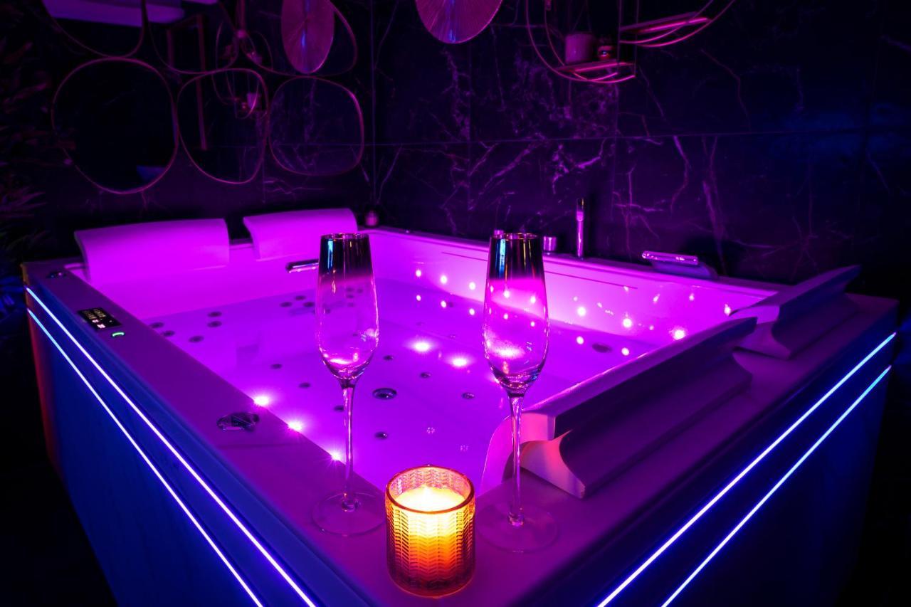Love Room “La Nuit De Reve” Centre Historique Perpignan Exteriör bild